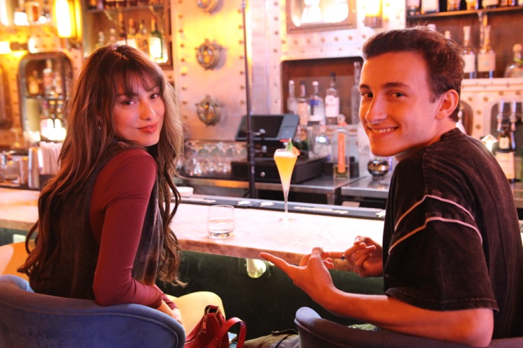 Behind the scenes on the set of Coffee Shop Girl — photo 3 of 18
