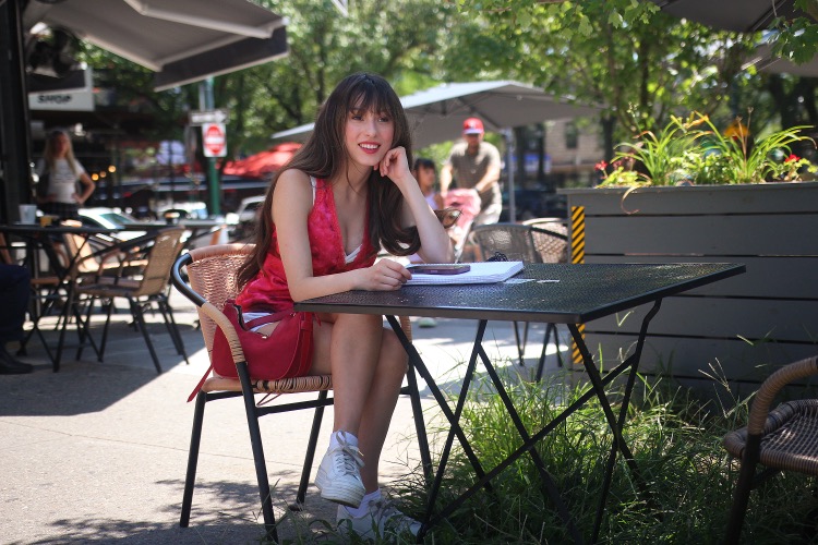 Behind the scenes on the set of Coffee Shop Girl — photo 6 of 18